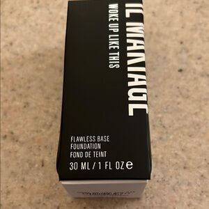 IL MAKIAGE Woke Up Like This - 35 / Flawless Base Foundation